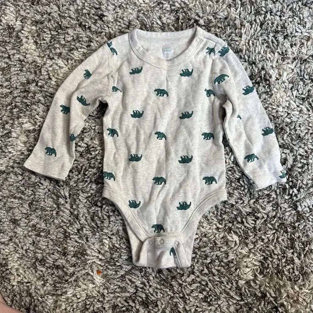 Old Navy Bear Print Onesie Bodysuit Gender Neutral Baby 12-18 Months Long Sleeve